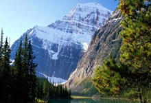 0-4!前中超冠军被“打懵”,后防失误送大礼,王钰栋进中超首球.